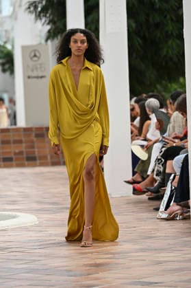 Simorra - Mercedes Benz Fashion Week Madrid, Spain - sep 2026 A model parades with Simorra design during Mercedes Benz Fashion Week Madrid Cibeles Palace in Madrid, 14 of February of 2026 Spain Madrid Spain Copyright: xAtilanoxGarciax xSOPAxImagesx PHOTO07572