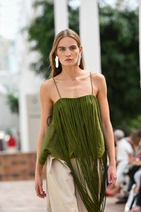 Simorra - Mercedes Benz Fashion Week Madrid, Spain - sep 2026 A model parades with Simorra design during Mercedes Benz Fashion Week Madrid Cibeles Palace in Madrid, 14 of February of 2026 Spain Madrid Spain Copyright: xAtilanoxGarciax xSOPAxImagesx PHOTO07585