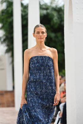 Simorra - Mercedes Benz Fashion Week Madrid, Spain - sep 2026 A model parades with Simorra design during Mercedes Benz Fashion Week Madrid Cibeles Palace in Madrid, 14 of February of 2026 Spain Madrid Spain Copyright: xAtilanoxGarciax xSOPAxImagesx PHOTO07592