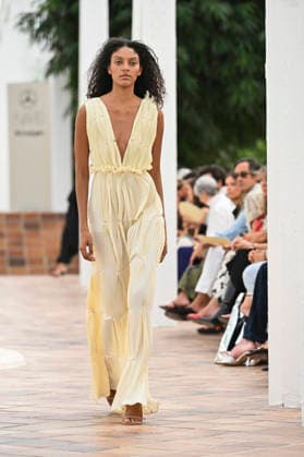 Simorra - Mercedes Benz Fashion Week Madrid, Spain - sep 2026 A model parades with Simorra design during Mercedes Benz Fashion Week Madrid Cibeles Palace in Madrid, 14 of February of 2026 Spain Madrid Spain Copyright: xAtilanoxGarciax xSOPAxImagesx PHOTO07603