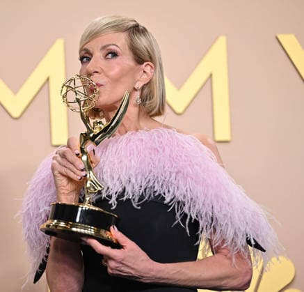 Allison Janney holds the Emmy for Outstanding Supporting Actress in a Drama Series for The Diplomat, backstage during the 78th annual Primetime Emmy Awards at the Peacock Theater in Los Angeles on Monday, September 14, 2026.  LAP20260914234 CHRISxCHEW