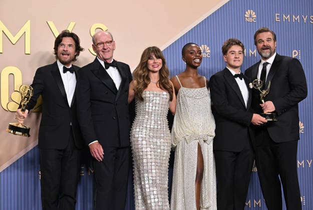 (L-R) Jason Bateman, Richard Jenkins, Linda Cardellini, Joy Sunday, Arlan Ruf and David Harbour hold the Emmy for Outstanding Limited or Anthology Series for DTF St. Louis, backstage during the 78th annual Primetime Emmy Awards at the Peacock Theater in Los Angeles on Monday, September 14, 2026.  LAP20260914243 CHRISxCHEW