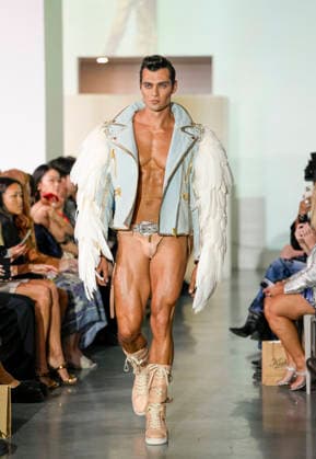 The Blonds Spring 2027 Runway at New York Fashion Week A model walks the runway during The Blonds Spring 2027 and The Blonds 20th Anniversary at New York Fashion Week, held at 643 West 42nd Street in New York City, Monday September 14, 2026. Photography by Jennifer Graylock, Credit:JENNIFER GRAYLOCK Avalon United States, New York, New York, 643 West 42nd Street  Copyright: xJENNIFERxGRAYLOCKx xAvalonx 1134743897