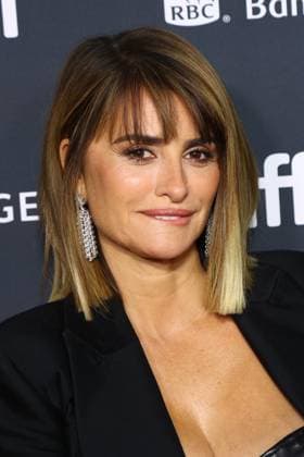 Penelope Cruz at arrivals for BUNKER Premiere at the Toronto International Film Festival (TIFF) 2026, Roy Thomson Hall, Toronto, ON, September 14, 2026. Photo By: JA Everett Collection BUNKER Premiere at the Toronto International Film Festival (TIFF) 2026 PUBLICATIONXNOTxINxCANxCHNxFRAxITAxJPNxNORxPOLxRUSxESPxUKxUSA