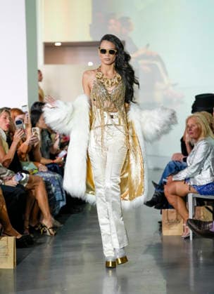 The Blonds Spring 2027 Runway at New York Fashion Week A model walks the runway during The Blonds Spring 2027 and The Blonds 20th Anniversary at New York Fashion Week, held at 643 West 42nd Street in New York City, Monday September 14, 2026. Photography by Jennifer Graylock, Credit:JENNIFER GRAYLOCK Avalon United States, New York, New York, 643 West 42nd Street  Copyright: xJENNIFERxGRAYLOCKx xAvalonx 1134744515
