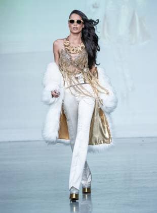 September 14, 2026, Bronx, New York, USA: A model walks runway for The Blonds 20th Anniversary by David and Phillipe Blond presented by Motorola Razr Spring Summer 27 fashion show during SS27 FW at Lavan in New York, NY on September 15, 2026. Bronx USA  - ZUMAr339 20260914_znp_r339_033 Copyright: xLevxRadinx
