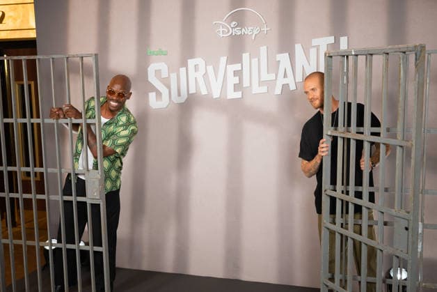 Premiere de la sÃ rie Disney+ Surveillant ! Jean-Pascal Zadi et John Wax au photocall de la premiere de la sÃ rie Disney+ Surveillant ! au Grand Rex Ã Paris, le 14 09 2026  Copyright: xYoannxOuahcenex