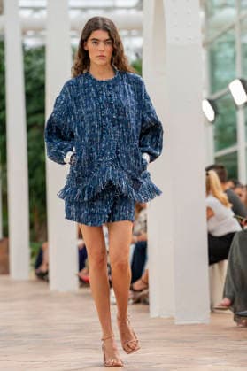 Models present creations from Simorra s FOLD IN collection for spring-summer 2027 during Mercedes-Benz Fashion Week Madrid. The Barcelona-based label, founded in 1978 by Javier Simorra, explores shapes, curves and the fold as a central element in this collection, with garments that adapt to the body and celebrate a beauty that resists rigidity. September 14,2026. (202609141388)