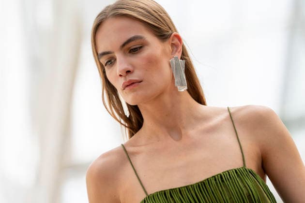 Detail of a pair of earrings from Simorra s FOLD IN collection for spring-summer 2027, presented during Mercedes-Benz Fashion Week Madrid. September 14,2026. (202609141553)