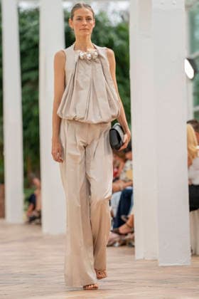 Models present creations from Simorra s FOLD IN collection for spring-summer 2027 during Mercedes-Benz Fashion Week Madrid. The Barcelona-based label, founded in 1978 by Javier Simorra, explores shapes, curves and the fold as a central element in this collection, with garments that adapt to the body and celebrate a beauty that resists rigidity. September 14,2026. (202609141400)