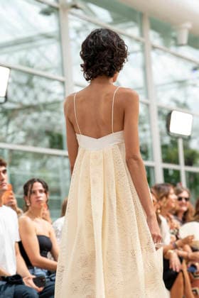 Models present creations from Simorra s FOLD IN collection for spring-summer 2027 during Mercedes-Benz Fashion Week Madrid. The Barcelona-based label, founded in 1978 by Javier Simorra, explores shapes, curves and the fold as a central element in this collection, with garments that adapt to the body and celebrate a beauty that resists rigidity. September 14,2026. (202609141442)