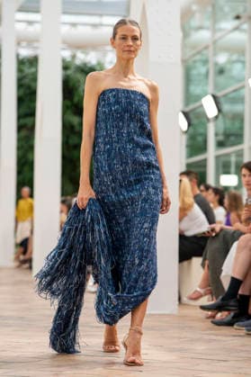 Models present creations from Simorra s FOLD IN collection for spring-summer 2027 during Mercedes-Benz Fashion Week Madrid. The Barcelona-based label, founded in 1978 by Javier Simorra, explores shapes, curves and the fold as a central element in this collection, with garments that adapt to the body and celebrate a beauty that resists rigidity. September 14,2026. (202609141571)