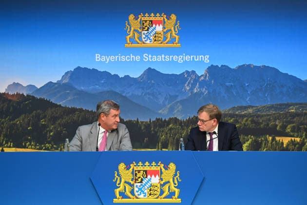 From left: Markus SOEDER, Minister-President of Bavaria and CSU Chairman, and Johann Wadephul, Federal Minister of Foreign Affairs, at a press conference following a meeting of the Council of Ministers at the Prinz Carl Palais in Munich on September 15, 2026