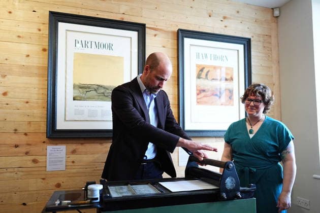 Duke of Cornwall visit to Dartmoor The Prince of Wales, who is known as the Duke of Cornwall whilst in Cornwall, makes a print with Emma Hogbin of the Princetown Press during a visit to Princetown in Dartmoor to launch the new Princetown Community Fund. The new fund will make at least Å250,000 available to support locally led projects delivering social, economic and environmental benefit to the community of Princetown. Picture date: Tuesday September 15, 2026. PA Photo., Credit:Aaron Chown PA ROTA - B68 Avalon UK, Princetown  Copyright: xAaronxChownx xPAxROTAx-xB68x xAvalonx 1134887886