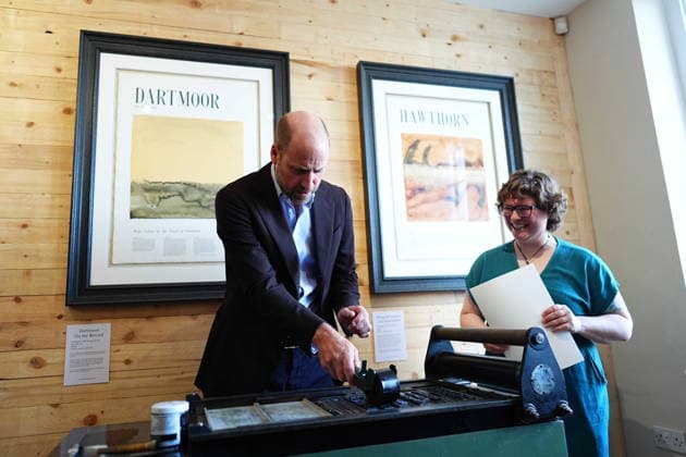 Duke of Cornwall visit to Dartmoor The Prince of Wales, who is known as the Duke of Cornwall whilst in Cornwall, rolls the ink on a letterpress with Emma Hogbin of the Princetown Press during a visit to Princetown in Dartmoor to launch the new Princetown Community Fund. The new fund will make at least Å250,000 available to support locally led projects delivering social, economic and environmental benefit to the community of Princetown. Picture date: Tuesday September 15, 2026. PA Photo., Credit:Aaron Chown PA ROTA - B68 Avalon UK, Princetown  Copyright: xAaronxChownx xPAxROTAx-xB68x xAvalonx 1134887902