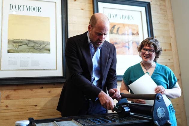 Duke of Cornwall visit to Dartmoor The Prince of Wales, who is known as the Duke of Cornwall whilst in Cornwall, rolls the ink on a letterpress with Emma Hogbin of the Princetown Press during a visit to Princetown in Dartmoor to launch the new Princetown Community Fund. The new fund will make at least Å250,000 available to support locally led projects delivering social, economic and environmental benefit to the community of Princetown. Picture date: Tuesday September 15, 2026. PA Photo., Credit:Aaron Chown PA ROTA - B68 Avalon UK, Princetown  Copyright: xAaronxChownx xPAxROTAx-xB68x xAvalonx 1134887919