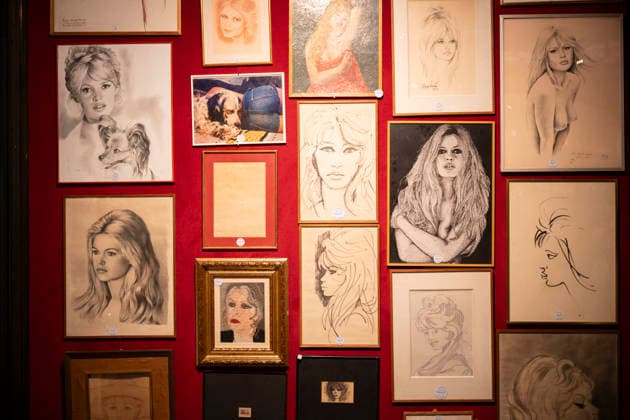 Personal Belongings of Brigitte Bardot to be Auctioned - Paris This photograph shows details of an exhibition ahead of an auction of Brigitte Bardot s personal belongings at Hotel Drouot in Paris on September 15, 2026, ahead of an auction of her memorabilia and clothing.Photo by Eliot Blondet ABACAPRESS.COM Paris France France  Copyright: xBlondetxEliot ABACAx