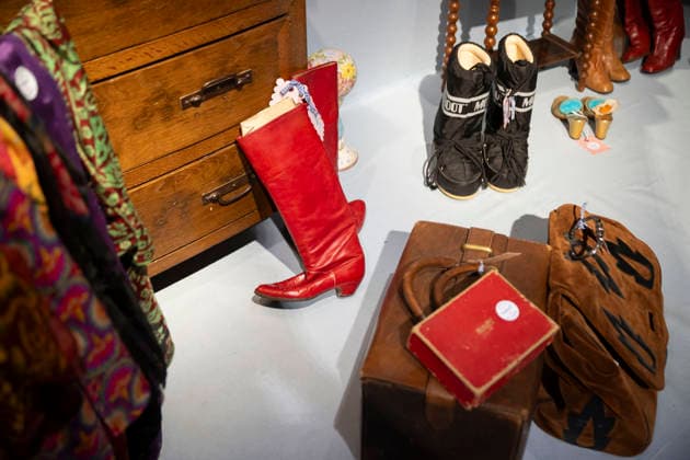 Personal Belongings of Brigitte Bardot to be Auctioned - Paris This photograph shows details of an exhibition ahead of an auction of Brigitte Bardot s personal belongings at Hotel Drouot in Paris on September 15, 2026, ahead of an auction of her memorabilia and clothing.Photo by Eliot Blondet ABACAPRESS.COM Paris France France  Copyright: xBlondetxEliot ABACAx