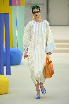 Madrid Fashion Week MADRID, SPAIN - SEPTEMBER 15: A model presents a creation by Spanish designer Agatha Ruiz de la Prada for the Spring Summer 2027 collection during Mercedes-Benz Fashion Week Madrid at the Crystal Gallery of Cibeles Palace in Madrid, Spain, on September 15, 2026. Burak Akbulut Anadolu Madrid Spain. Editorial use only. Please get in touch for any other usage.  Copyright: x2026xAnadoluxBurakxAkbulutx