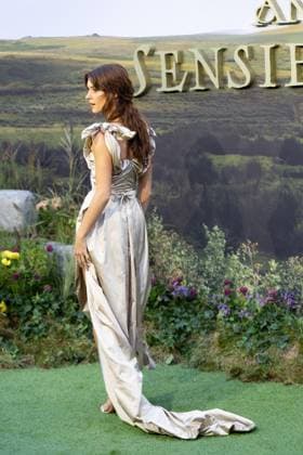 September 15, 2026, London, United Kingdom: Daisy Edgar-Jones attends the World Premiere of SENSE AND SENSIBILITY at Odeon Luxe, Leicester Square, London.Cast and Guests attend the Red Carpet event for the World Premiere of SENSE AND SENSIBILITY at Odeon Luxe, Leicester Square London United Kingdom  - ZUMAs197 20260915_aaa_s197_081 Copyright: xPhilxLewisx