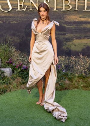 Daisy Edgar-Jones attends Sense and Sensibility World Premiere at the Odeon Luxe, Leicester Square in London, England. UK. Tuesday 15th September 2026. Copyright: xJamesxWarrenx SENSE AND SENSIBILITY - WORLD PREMIERE 5