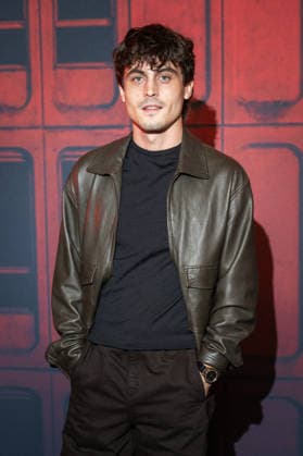 Kraken Premiere at Le Grand Rex - Paris AJ French actor Julien De Saint Jean attends the Photocall for the ‘ Kraken ‘ Paris Premiere at Le Grand Rex cinema on September 15, 2026 in Paris, France. Photo by Alexis Jumeau ABACAPRESS.COM Paris France  Copyright: xJumeauxAlexis ABACAx
