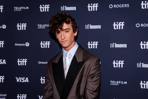 September 15, 2026, Toronto, On, Canada: Guitarricadelafuente is photographed on the red carpet for the film La Bola Negra during the Toronto International Film Festival in Toronto, on Tuesday, Sept. 15, 2026. Toronto Canada  - ZUMAc35_ 20260915_zaf_c35_084 Copyright: xKeitoxNewmanx