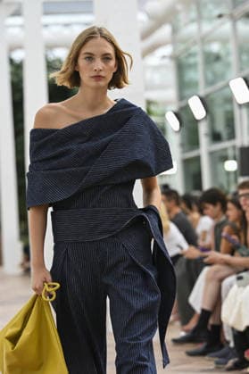 Simorra Mercedes Benz Fashion Week Madrid A model parades with Simorra design during Mercedes Benz Fashion Week Madrid Cibeles Palace in Madrid, 14 of February of 2026 Spain Featuring: A model parades with Simorra design during Mercedes Benz Fashion Week Madrid Cibeles Palace in Madrid, 14 of February of 2026 Spain Where: Madrid, Spain When: 14 Sep 2026 Credit: Oscar Gonzalez WENN Madrid Spain Copyright: xOscarxGonzalez WENNx wenn41658505 OFA ZOJx wenn41658505