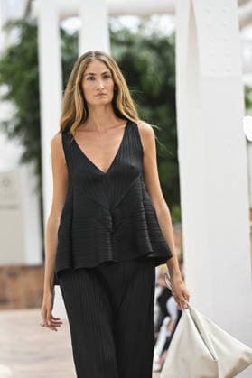 Simorra Mercedes Benz Fashion Week Madrid A model parades with Simorra design during Mercedes Benz Fashion Week Madrid Cibeles Palace in Madrid, 14 of February of 2026 Spain Featuring: A model parades with Simorra design during Mercedes Benz Fashion Week Madrid Cibeles Palace in Madrid, 14 of February of 2026 Spain Where: Madrid, Spain When: 14 Sep 2026 Credit: Oscar Gonzalez WENN Madrid Spain Copyright: xOscarxGonzalez WENNx wenn41658520 OFA ZOJx wenn41658520