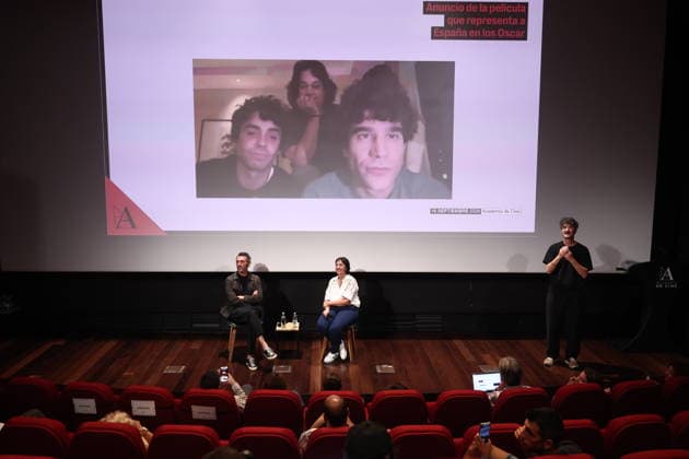 La bola negra Will Represent Spain at the Oscars Directors Javier Calvo d and Javier Ambrossi i and actor Brays Efe c during the announcement that La bola negra will represent Spain at the Oscars, at the Film Academy, on September 16, 2026, in Madrid, Spain. The three Spanish films shortlisted to represent Spain at the 2027 Oscars were ‘La bola negra,’ ‘El ser querido,’ and ‘Los domingos.’ SEPTEMBER 16, 2026 Madrid, Spain  Copyright: xEduardoxParrax 7778344