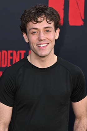 Ethan Cutkosky at the world premiere of the movie *Resident Evil* at the United Theater on Broadway in Los Angeles, September 15, 2026 Foto:xD.xStarbuckx xFuturexImagex evil_6955