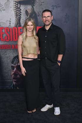Sara Paxton with her husband, Zach Cregger, at the world premiere of the movie *Resident Evil* at the United Theater on Broadway in Los Angeles, September 15, 2026 Foto:xD.xStarbuckx xFuturexImagex evil_6970