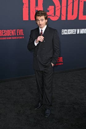 Austin Abrams at the world premiere of the movie *Resident Evil* at the United Theater on Broadway in Los Angeles, September 15, 2026 Foto:xD.xStarbuckx xFuturexImagex evil_7007