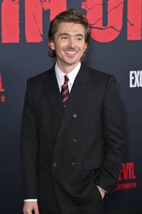 Austin Abrams at the world premiere of the movie *Resident Evil* at the United Theater on Broadway in Los Angeles, September 15, 2026 Foto:xD.xStarbuckx xFuturexImagex evil_7010