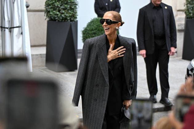 Celine Dion Leaves Her Hotel - Paris Celine Dion she spend time with fans before going to the venue, at the hotel Royal Monceau in Paris, France on September 16, 2026. Photo by Lionel Urman ABACAPRESS.COM Paris France  Copyright: xUrmanxLionel ABACAx