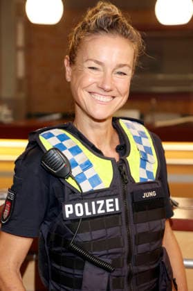 Rhea Harder Vennewald at a photo shoot for the 500th episode of the ZDF TV series *Notruf Hafenkante: Dreckiger Deal* on the original set of PK 21 at Studio Hamburg, Hamburg, September 16, 2026 Foto:xgbrcix xFuturexImagex hafenkante_6918