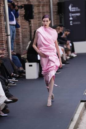 A model wears at collection runway a creation from Ernesto Naranjo during Pasarela Cibeles Mercedes-Benz Fashion Week Madrid 2026 in Madrid, on Wednesday , 16 September 2026. Cordon Press 