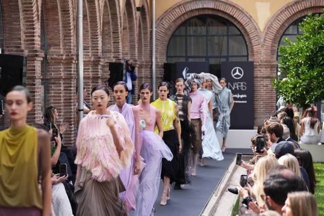 A model wears at collection runway a creation from Ernesto Naranjo during Pasarela Cibeles Mercedes-Benz Fashion Week Madrid 2026 in Madrid, on Wednesday , 16 September 2026. Cordon Press 