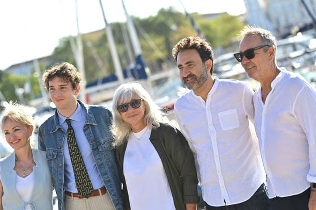 La Rochelle Ca va Bien Se Passer Photocall FC Cast Ca va Bien Se Passer attends the Ca va Bien Se Passer Photocall at the 28th La Rochelle Fiction Festival on September 16, 2026 in La Rochelle, France. Photoby Franck Castel ABACAPRESS.COM La Rochelle  Copyright: xCastelxFranck ABACAx