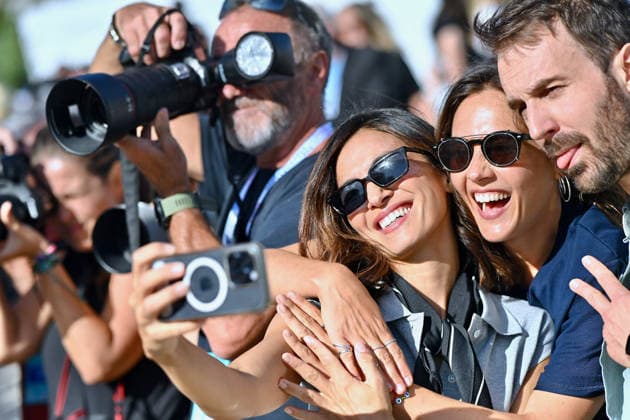 La Rochelle Le Charles Photocall FC Constance Labbé, Élodie Yung, Antoine Gouy attends the Le Charles Photocall at the 28th La Rochelle Fiction Festival on September 16, 2026 in La Rochelle, France. Photo by Franck Castel ABACAPRESS.COM La Rochelle  Copyright: xCastelxFranck ABACAx