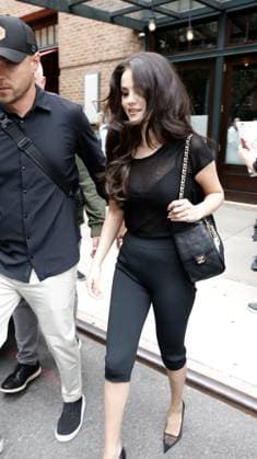 **VIDEO AVAILABLE** Selena Gomez signs autographs for fans as she exits her hotel in New York City Featuring: Selena Gomez Where: New York City, New York, United States When: 16 Sep 2026 Credit: Jairo INSTARimages EDITORIAL USE ONLY. NOT FOR USE BY NEWSPAPERS BASED IN THE UK. Copyright: xx instar56027171