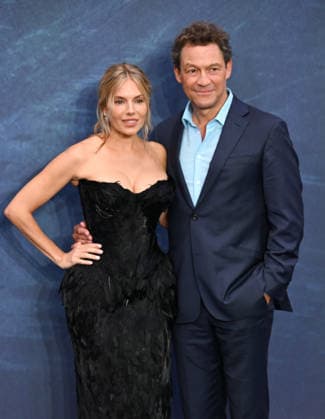 Sienna Miller and Dominic West attend the War World Premiere at Odeon Luxe Leicester Square in London, England Featuring: Sienna Miller, Dominic West Where: London, United Kingdom When: 16 Sep 2026 Credit: Cover Images EDITORIAL USE ONLY. NOT FOR USE BY NEWSPAPERS BASED IN THE UK. Copyright: xx coverimg56027582