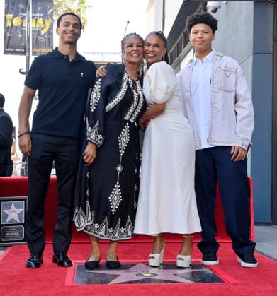 Actress Nia Long (3-R) is joined by her sons Massai Zhivago Dorsey II (L) and Kez Sunday Udoka (R) and mother Talita Long during an unveiling ceremony honoring her with the 2,857th star on the Hollywood Walk of Fame in Los Angeles on Wednesday, September 16, 2026.  LAP2026091606 JIMxRUYMEN