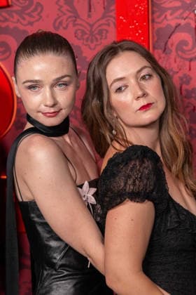 NEW YORK, NY - SEPTEMBER 16: Jessica Barden and Billie Lourd at Netflix s Monster: The Lizzie Borden Story New York premiere on September 16, 2026 in New York City. Credit: AdMedia New York City USA  - ZUMAa123 20260916_zaa_a123_138 Copyright: xCamaraxPorterx