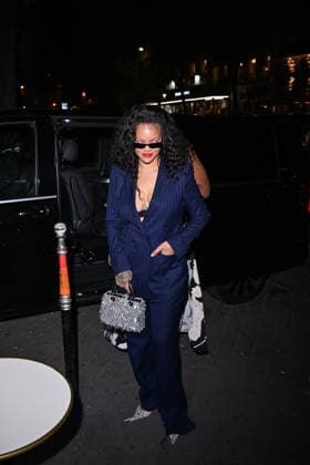Rihanna arrives at the Cesar Paris restaurant after Céline Dion’s concert on September 16, 2026. Gedeon Taieb, Bestimage. Rihanna arrives at the Cesar Paris restaurant after Céline Dion’s concert on September 16, 2026. Paris, France  Copyright: xGedeonxTaiebx xBestimagexGedeonxTaiebx xBestimagex