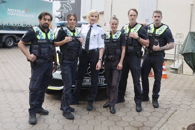 NOTRUF HAFENKANTE Anniversary: Zejhun Demirov, Lilli Hollunder, Sanna Englund, Rhea Harder Vennewald, Matthias Schloo, Marc Barthel; Premiere of the 20th anniversary season and the 500th episode of NOTRUF HAFENKANTE, Photo op on the original set of PK 21 at Studio Hamburg, Hamburg, September 16, 2026 Copyright: xEventpressxBecherx