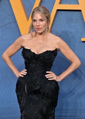 Sienna Miller attends War World premiere at Odeon Luxe Leicester Square in London, England. UK. Wednesday 16th September 2026. Copyright: xJamesxWarrenx ae8hd467