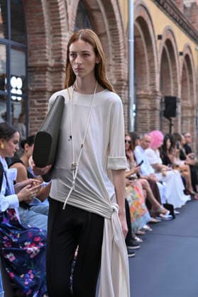 September 16, 2026, Madrid, Spain: A model parades with MoisÃ s Nieto design during Mercedes Benz Fashion Week Madrid Cibeles Palace. Madrid Spain  - ZUMAs197 20260916_aaa_s197_514 Copyright: xAtilanoxGarciax