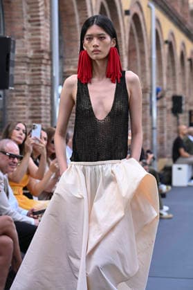 September 16, 2026, Madrid, Spain: A model parades with MoisÃ s Nieto design during Mercedes Benz Fashion Week Madrid Cibeles Palace. Madrid Spain  - ZUMAs197 20260916_aaa_s197_517 Copyright: xAtilanoxGarciax