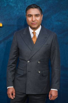 Nick Mohammed at the world premiere of the Sky Now series *War* at the Odeon Luxe Leicester Square in London, September 16, 2026 Foto:xJ.xEdwardsx xFuturexImagex war_6930